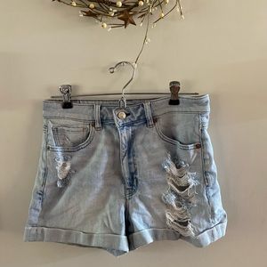 American Eagle Women shorts!